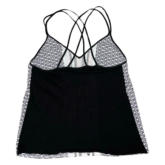 Express Medium V-Neck Spaghetti Strap - Picture 2 of 6